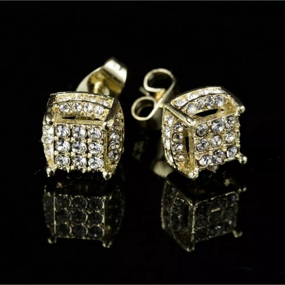 White sapphire screw back stud earrings new - Picture 2 of 5